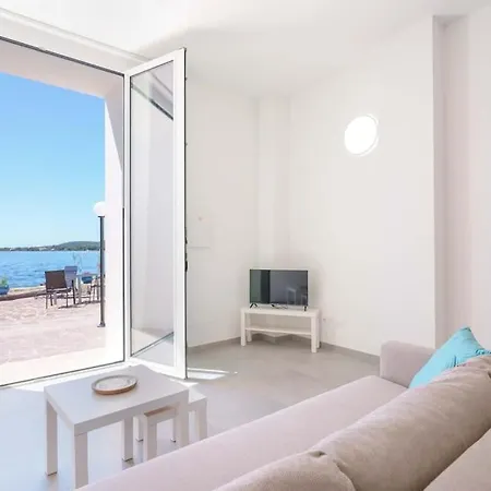 Mareluna Apartment