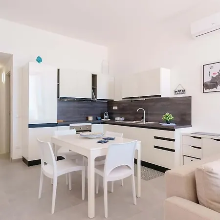 Mareluna Apartment